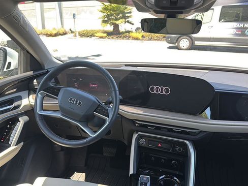 Used 2025 Audi Q5 Prestige AWD/4WD image 10