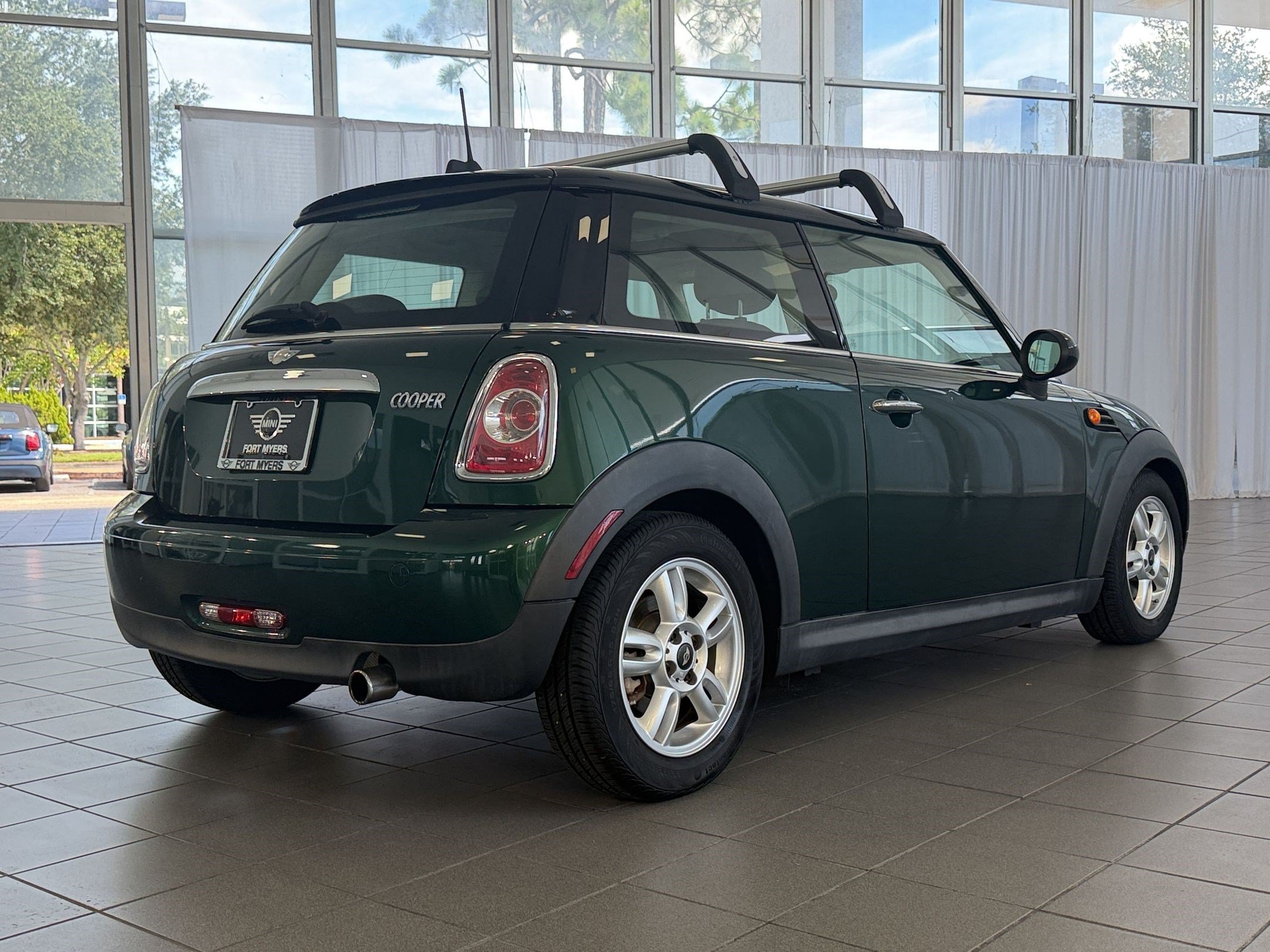 Used 2013 MINI Cooper Hardtop FWD image 9