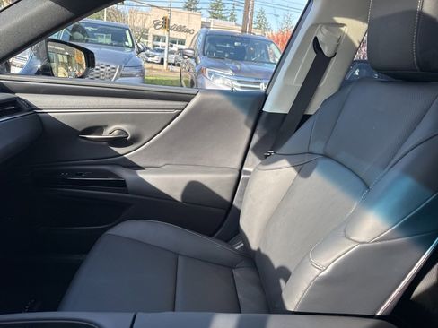 Used 2024 Lexus ES 350 w/ Accessory Package (Z1) image 27