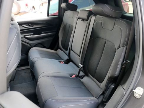 Used 2024 Jeep Grand Cherokee Laredo RWD image 19