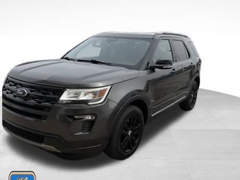 Used 2018 Ford Explorer XLT w/ Equipment Group 202A AWD/4WD image 1