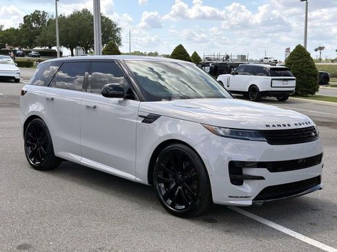 New 2026 Land Rover Range Rover Sport Dynamic SE AWD/4WD image 7