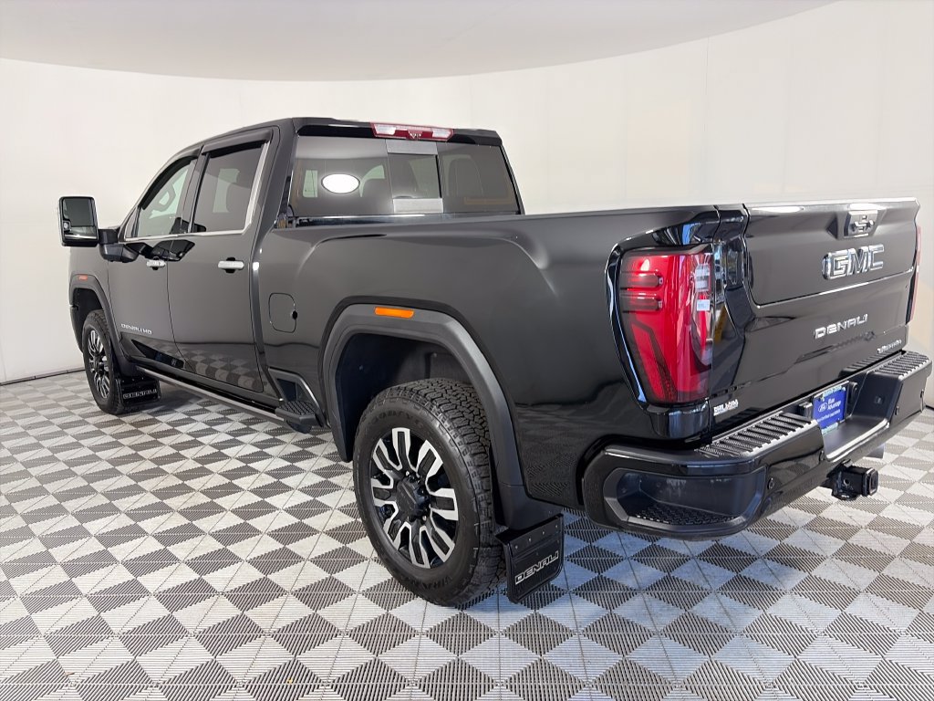 Used 2025 GMC Sierra 3500 Denali Ultimate AWD/4WD image 5