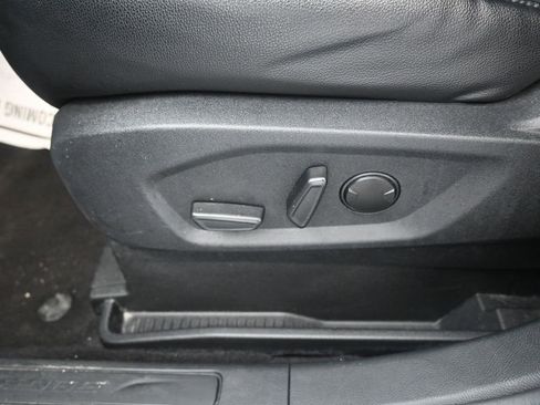 Used 2024 Ford Edge Titanium image 12