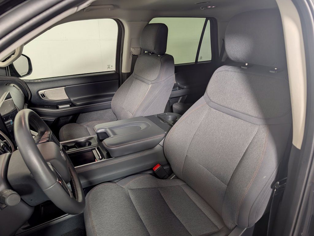 Certified 2025 Ford Expedition Active RWD image 23