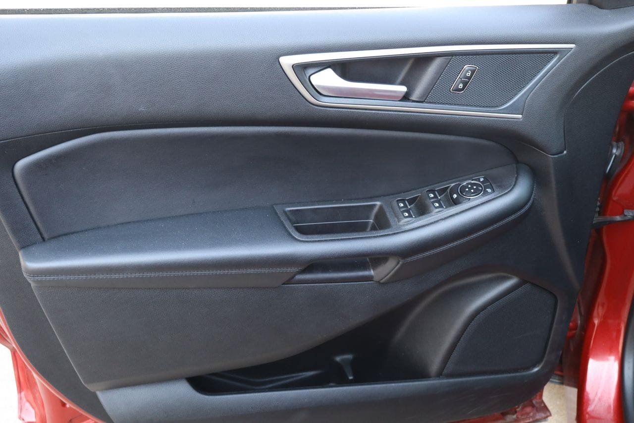 Used 2024 Ford Edge SEL AWD/4WD image 18