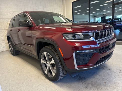 New 2026 Jeep Grand Cherokee Limited AWD/4WD image 7