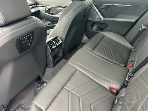 New 2026 BMW i5 eDrive40 w/ M Sport Package image 10