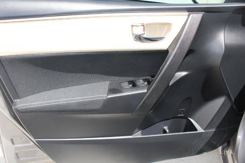 Used 2014 Toyota Corolla LE w/ Protection Package FWD image 10