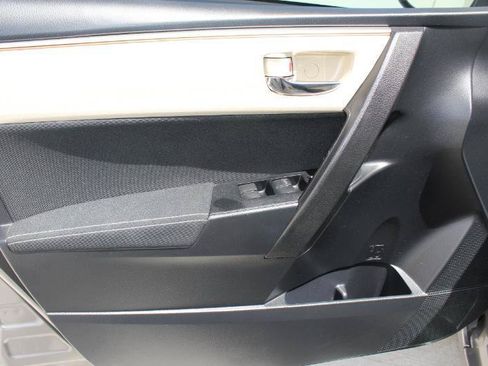 Used 2014 Toyota Corolla LE w/ Protection Package FWD image 10