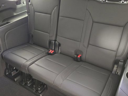 New 2026 Chevrolet Suburban LT w/ Comfort Package RWD image 34