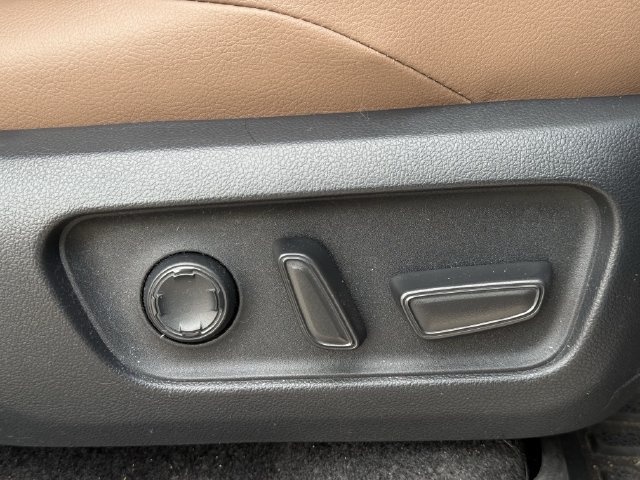 Used 2026 Toyota 4Runner Limited AWD/4WD image 33