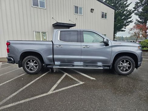 Used 2019 Chevrolet Silverado 1500 High Country image 2