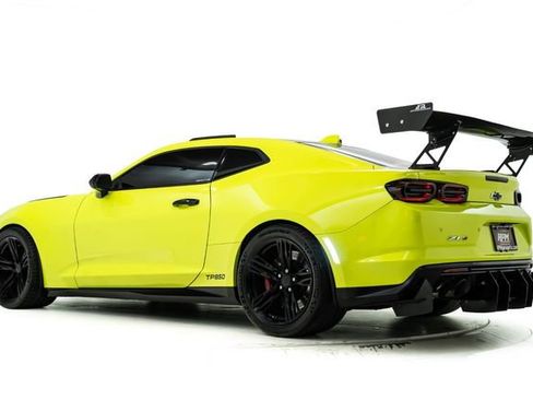 Used 2021 Chevrolet Camaro ZL1 RWD image 10