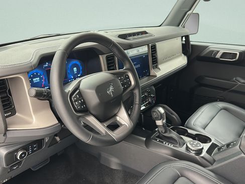 New 2026 Ford Bronco Outer Banks w/ Sasquatch Package AWD/4WD image 11