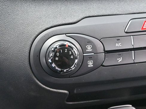 Used 2019 Kia Sorento L image 24