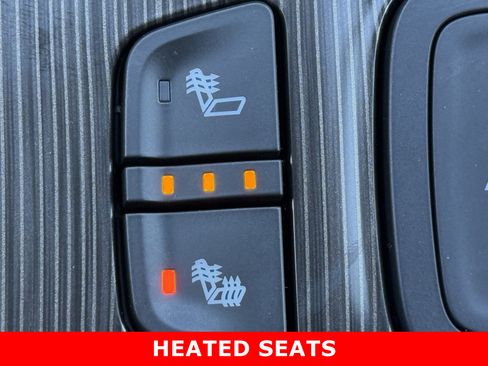 Used 2023 GMC Acadia SLT w/ Elevation Edition image 17