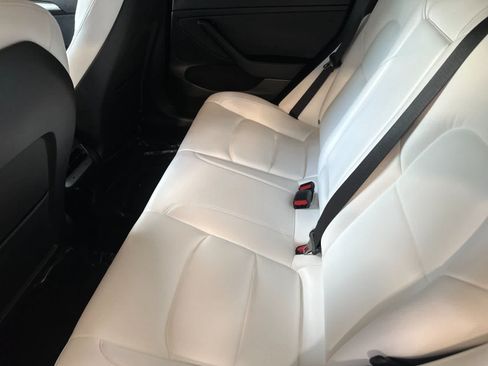 Used 2023 Tesla Model 3 Standard Range RWD image 5