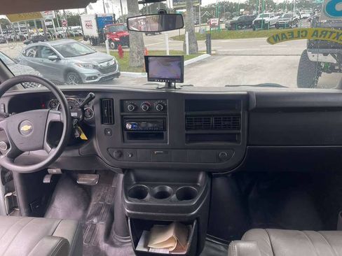 Used 2013 Chevrolet Express 1500 image 19