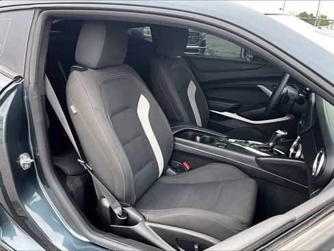 Used 2023 Chevrolet Camaro LT RWD image 10