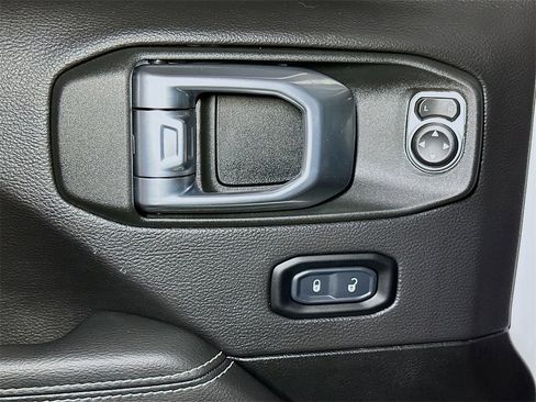 Used 2023 Jeep Wrangler Unlimited Sahara w/ Cold Weather Group image 20