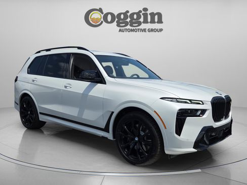 New 2026 BMW X7 M60i w/ Climate Comfort Package AWD/4WD image 7