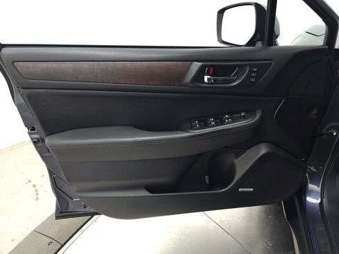 Used 2017 Subaru Outback 2.5i Limited AWD/4WD image 13
