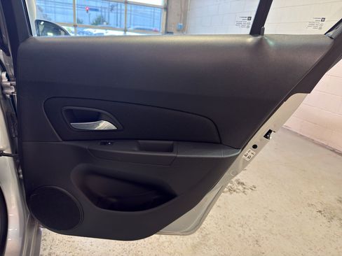 Used 2015 Chevrolet Cruze LT FWD image 24