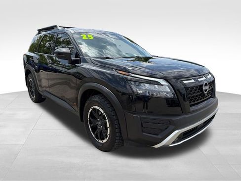 Used 2025 Nissan Pathfinder Rock Creek AWD/4WD image 1