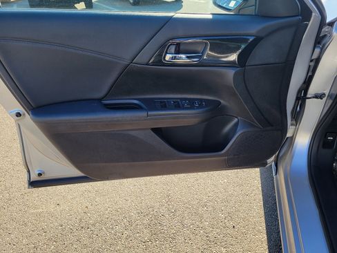Used 2014 Honda Accord Sport image 18