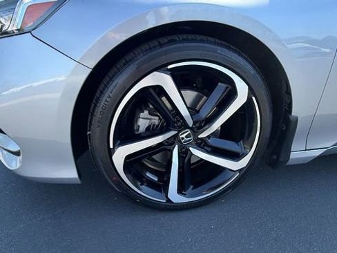 Used 2020 Honda Accord Sport image 10