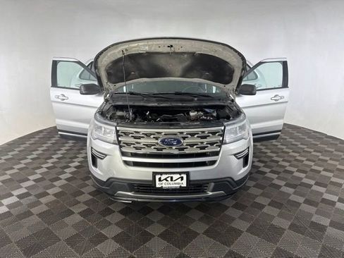 Used 2018 Ford Explorer XLT AWD/4WD image 13