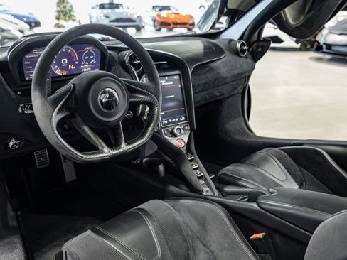 Used 2018 McLaren 720S Performance image 18