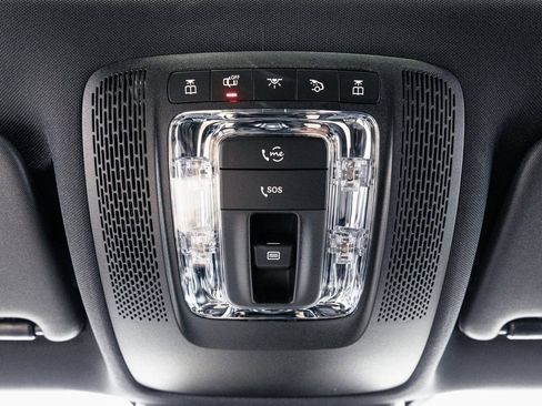 Used 2024 Mercedes-Benz EQB 300 4MATIC image 19