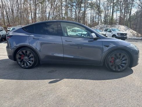 Used 2023 Tesla Model Y Performance image 6