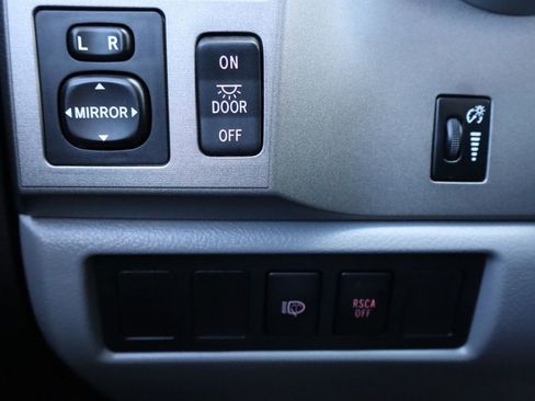 Used 2010 Toyota Sequoia SR5 image 31