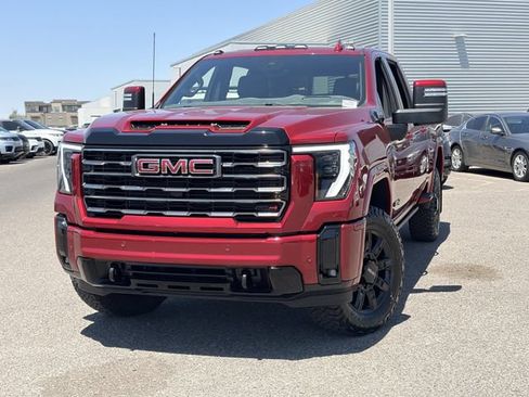Used 2025 GMC Sierra 2500 AT4 w/ AT4 Premium Plus Package AWD/4WD image 3