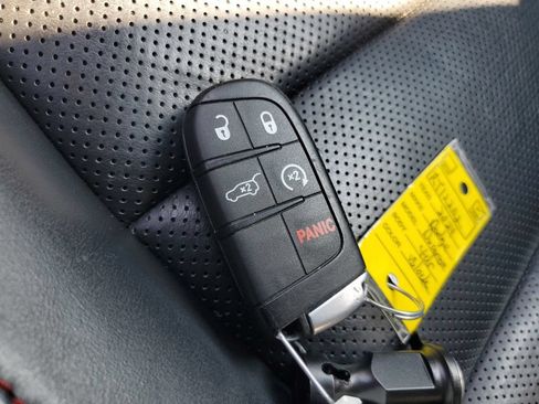 Used 2024 Dodge Durango GT RWD image 32