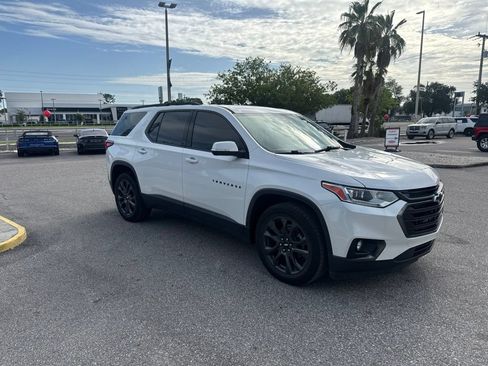 Certified 2021 Chevrolet Traverse RS w/ LPO, Cargo Package FWD image 3