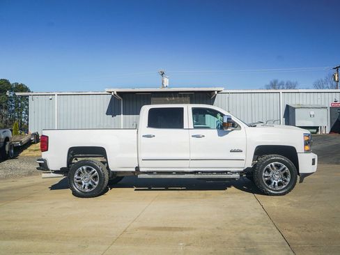 Used 2017 Chevrolet Silverado 2500 High Country w/ Duramax Plus Package image 3