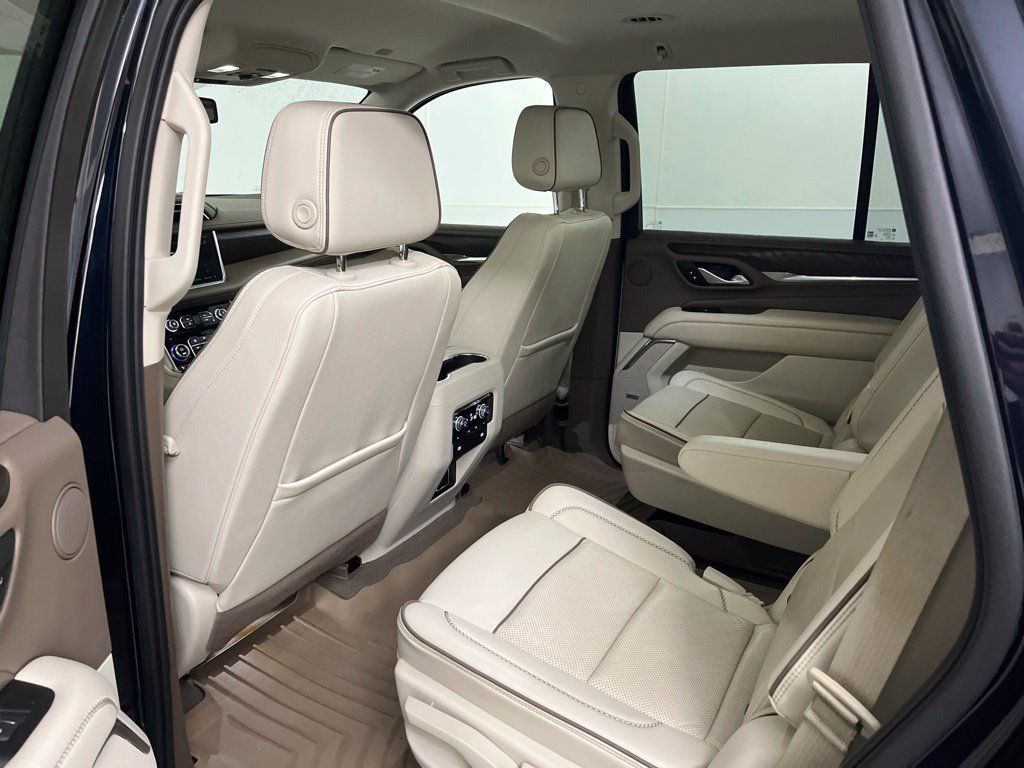 Used 2022 GMC Yukon Denali AWD/4WD image 26