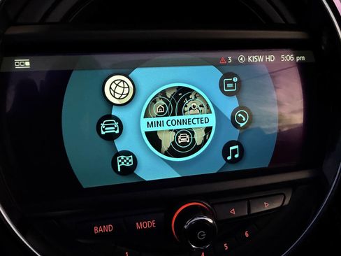 Used 2019 MINI Cooper Convertible w/ Signature Upholstery Package image 23