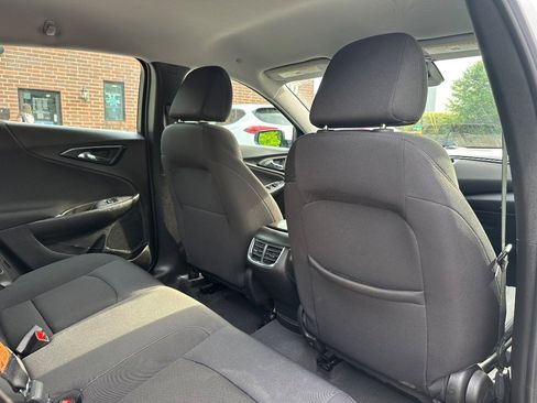Used 2023 Chevrolet Malibu LT FWD image 17