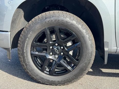 Used 2026 Chevrolet Silverado 1500 Custom w/ Turbomax Blackout Package image 9