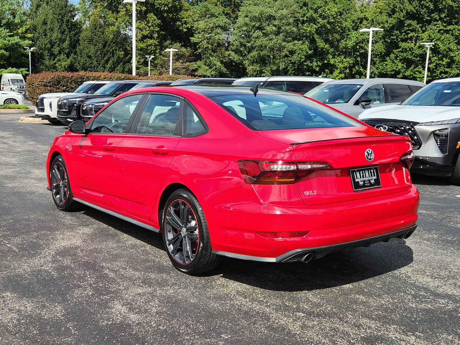 Used 2019 Volkswagen Jetta GLI FWD image 3