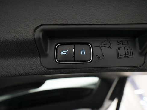 Used 2020 Ford Explorer Limited w/ Class III Trailer Tow Package image 15