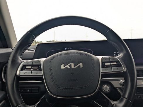 Used 2024 Kia Telluride S image 24