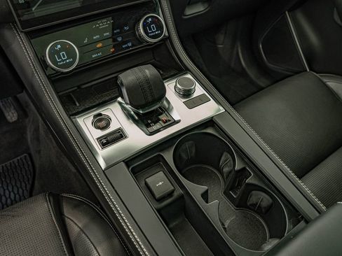 Certified 2025 Jaguar F-PACE R-Dynamic S image 25