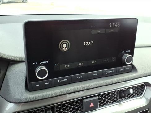 Used 2025 Acura Integra Base image 18