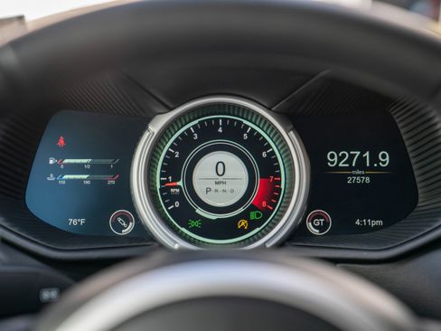 Used 2019 Aston Martin DB11 Coupe image 6